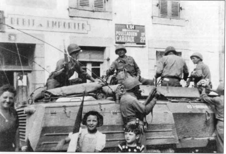 La libération d' Huelgoat par les américain du général Grow. le 5 aoùt 1944.